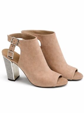 Guess Beige Vintage Open-Toe Suede Block Heel Sandals Women’s Size 8.5